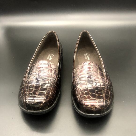 Clarks bendables Brown Vegan Croc Print Loafers, Women's Size 9/EUR 39.5 - Picture 2 of 7